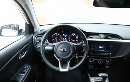 KIA Rio IV, 2021 год, 1 740 000 рублей, 10 фотография