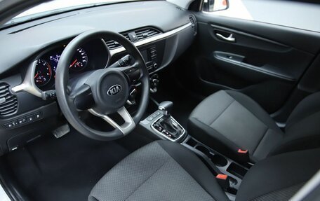 KIA Rio IV, 2021 год, 1 740 000 рублей, 9 фотография