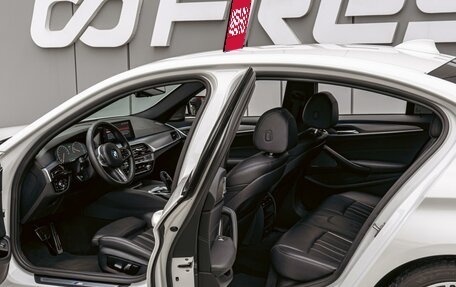 BMW 5 серия, 2019 год, 3 830 000 рублей, 35 фотография