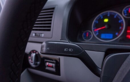 Volkswagen Multivan T5, 2004 год, 1 599 000 рублей, 15 фотография