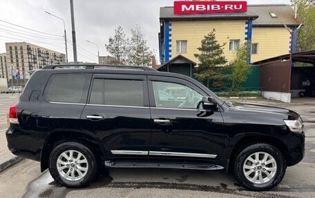 Toyota Land Cruiser 200, 2016 год, 6 999 999 рублей, 2 фотография