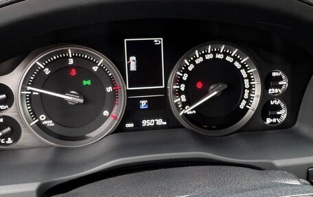 Toyota Land Cruiser 200, 2016 год, 6 999 999 рублей, 18 фотография