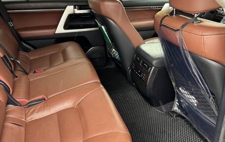 Toyota Land Cruiser 200, 2016 год, 6 999 999 рублей, 25 фотография