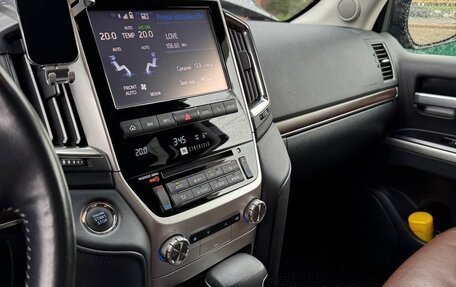 Toyota Land Cruiser 200, 2016 год, 6 999 999 рублей, 20 фотография