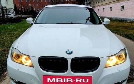 BMW 3 серия, 2011 год, 850 000 рублей, 2 фотография