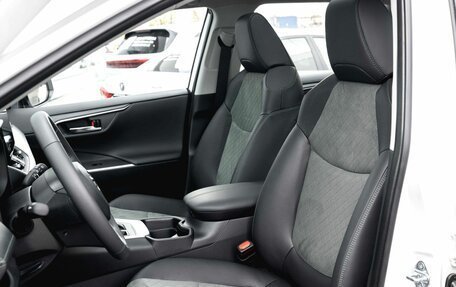 Toyota RAV4, 2025 год, 4 550 000 рублей, 13 фотография