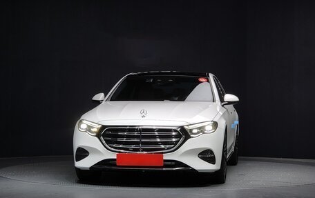 Mercedes-Benz E-Класс, 2025 год, 10 990 000 рублей, 2 фотография