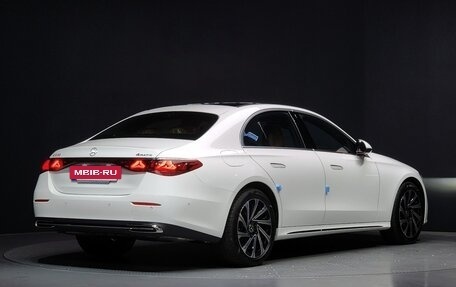 Mercedes-Benz E-Класс, 2025 год, 10 990 000 рублей, 3 фотография