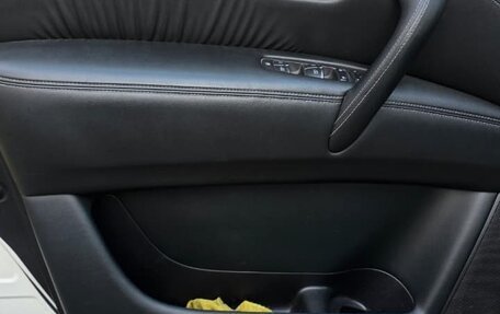 Nissan Patrol, 2014 год, 4 000 000 рублей, 7 фотография