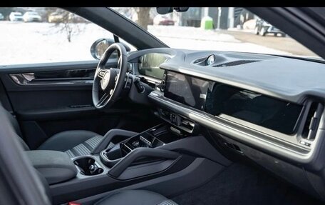 Porsche Cayenne III, 2024 год, 20 000 000 рублей, 18 фотография