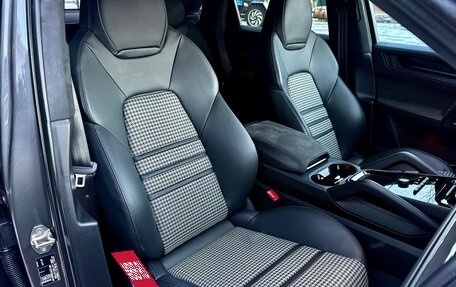 Porsche Cayenne III, 2024 год, 20 000 000 рублей, 22 фотография