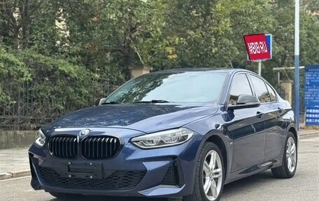 BMW 1 серия, 2022 год, 1 850 000 рублей, 1 фотография