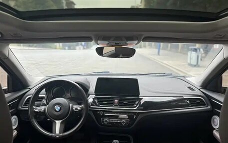 BMW 1 серия, 2022 год, 1 850 000 рублей, 8 фотография