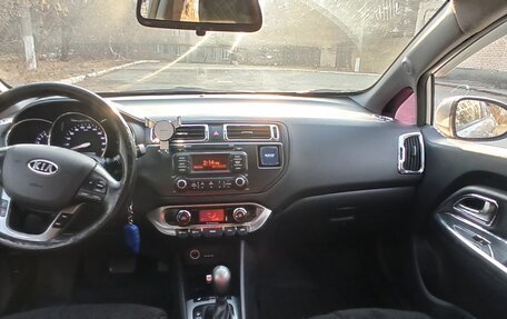 KIA Rio III рестайлинг, 2012 год, 953 000 рублей, 10 фотография