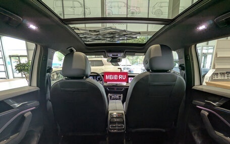 Volkswagen Tiguan, 2025 год, 5 390 000 рублей, 35 фотография