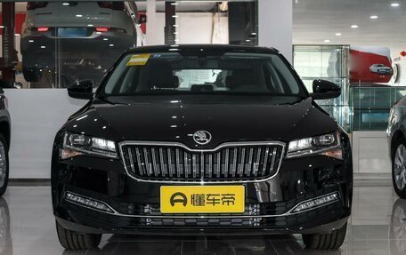 Skoda Superb III рестайлинг, 2025 год, 2 780 000 рублей, 10 фотография