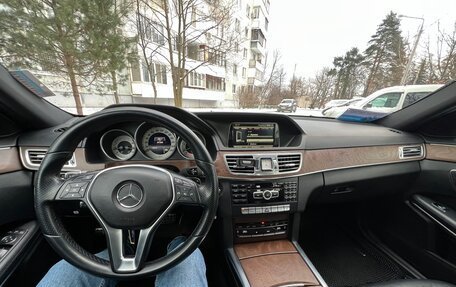 Mercedes-Benz E-Класс, 2013 год, 2 250 000 рублей, 24 фотография