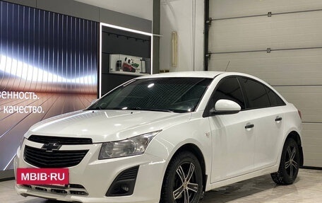 Chevrolet Cruze II, 2013 год, 645 000 рублей, 3 фотография