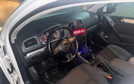 Volkswagen Golf VI, 2011 год, 850 000 рублей, 5 фотография