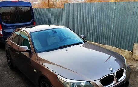 BMW 5 серия, 2004 год, 1 000 000 рублей, 7 фотография