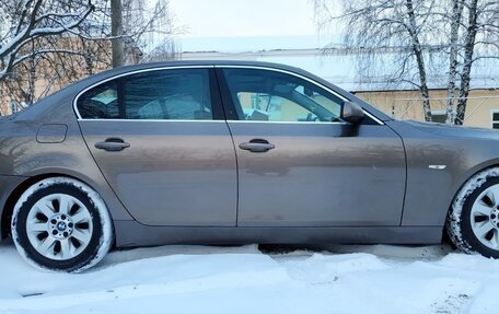 BMW 5 серия, 2004 год, 1 000 000 рублей, 13 фотография