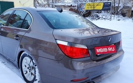 BMW 5 серия, 2004 год, 1 000 000 рублей, 10 фотография