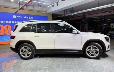 Mercedes-Benz GLB, 2022 год, 2 330 000 рублей, 7 фотография
