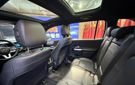 Mercedes-Benz GLB, 2022 год, 2 330 000 рублей, 13 фотография