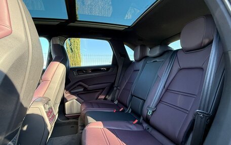 Porsche Cayenne III, 2025 год, 18 650 000 рублей, 13 фотография