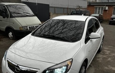 Opel Astra J, 2011 год, 660 000 рублей, 1 фотография