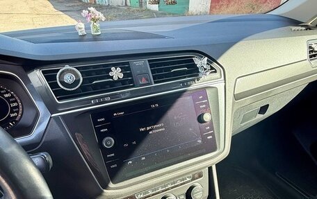 Volkswagen Tiguan II, 2018 год, 2 900 000 рублей, 4 фотография