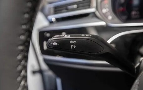 Audi S8, 2025 год, 19 686 000 рублей, 11 фотография