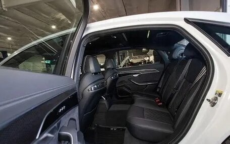 Audi S8, 2025 год, 19 686 000 рублей, 29 фотография