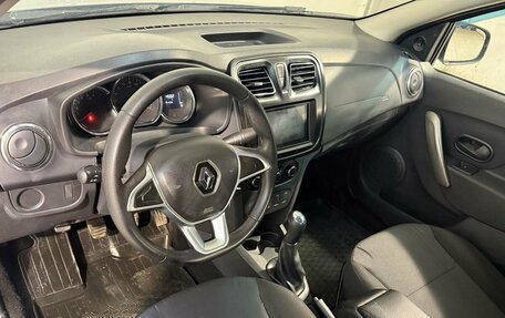 Renault Logan II, 2018 год, 749 800 рублей, 7 фотография