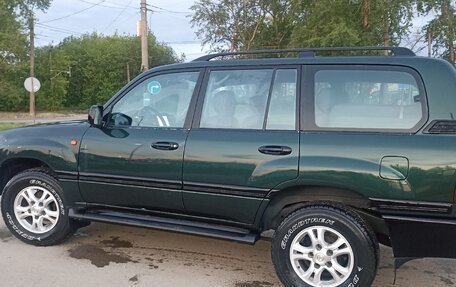 Toyota Land Cruiser 100 рестайлинг 2, 2005 год, 1 680 000 рублей, 2 фотография