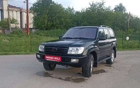 Toyota Land Cruiser 100 рестайлинг 2, 2005 год, 1 680 000 рублей, 4 фотография