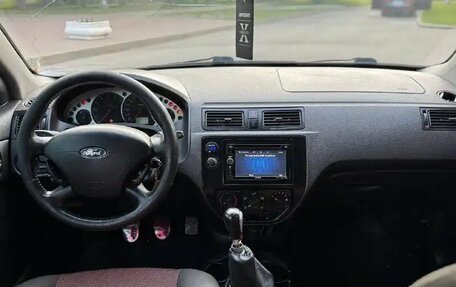 Ford Focus IV, 2004 год, 210 000 рублей, 2 фотография