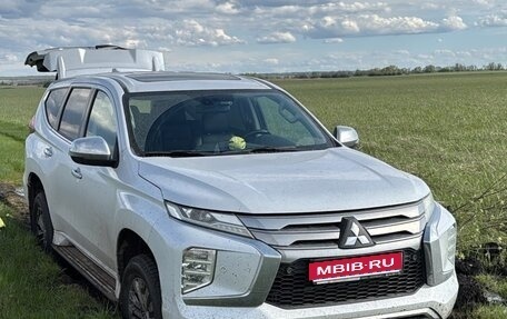 Mitsubishi Pajero Sport III рестайлинг, 2020 год, 3 550 000 рублей, 1 фотография