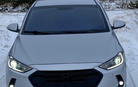 Hyundai Elantra VI рестайлинг, 2016 год, 1 655 000 рублей, 13 фотография