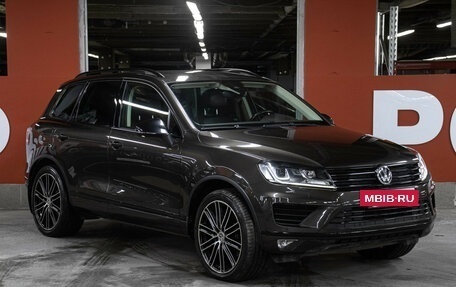 Volkswagen Touareg III, 2017 год, 3 998 000 рублей, 3 фотография