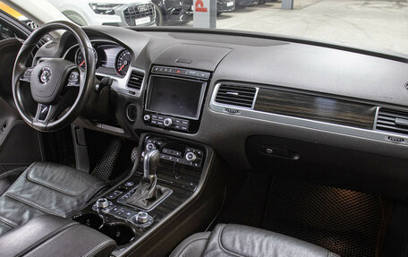 Volkswagen Touareg III, 2017 год, 3 998 000 рублей, 11 фотография