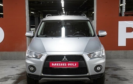 Mitsubishi Outlander III рестайлинг 3, 2011 год, 1 198 000 рублей, 2 фотография