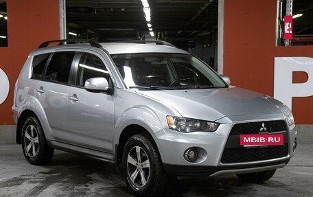 Mitsubishi Outlander III рестайлинг 3, 2011 год, 1 198 000 рублей, 3 фотография