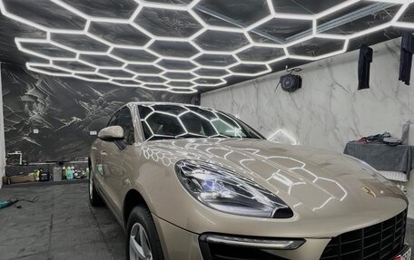 Porsche Macan I рестайлинг, 2017 год, 2 600 000 рублей, 2 фотография