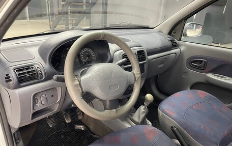 Renault Clio III, 2000 год, 265 000 рублей, 7 фотография