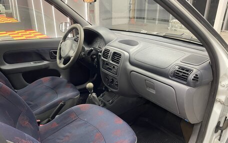 Renault Clio III, 2000 год, 265 000 рублей, 8 фотография