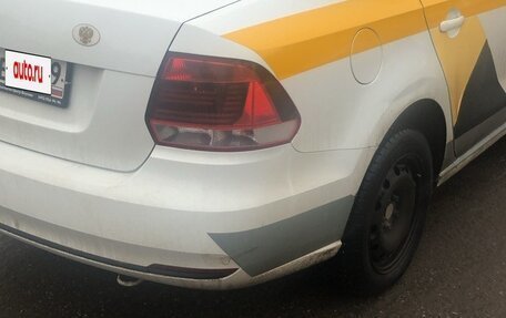 Volkswagen Polo VI (EU Market), 2017 год, 700 000 рублей, 4 фотография