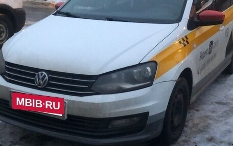 Volkswagen Polo VI (EU Market), 2017 год, 700 000 рублей, 17 фотография