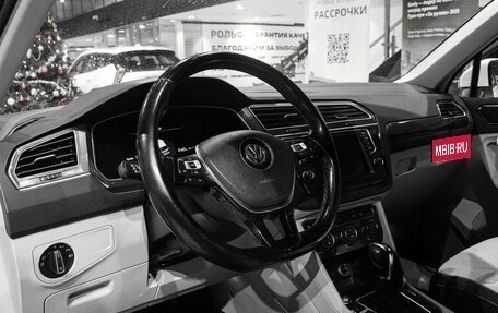 Volkswagen Tiguan II, 2017 год, 2 050 000 рублей, 13 фотография