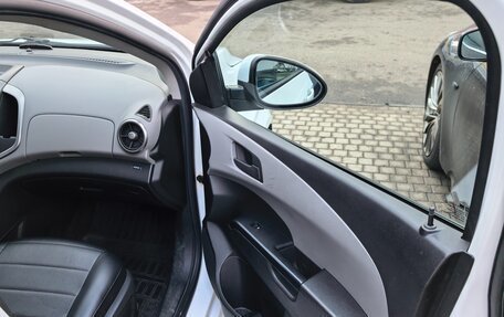 Chevrolet Aveo III, 2013 год, 642 000 рублей, 10 фотография